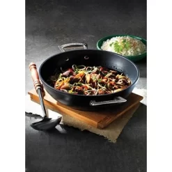 Le Creuset Sauteuse Provençale Et Couvercle Les Forgées 30 Cm -Produits De Cuisine 13215 2 3 Sauteuse provencale et couvercle Les Forgees 30 cm Le Creuset