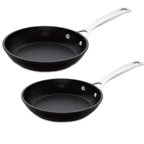 Le Creuset Lot 2 Poêles 24 Et 28 Cm Les Forgées 1 Le Creuset Lot 2 Poêles 24 Et 28 Cm Les Forgées